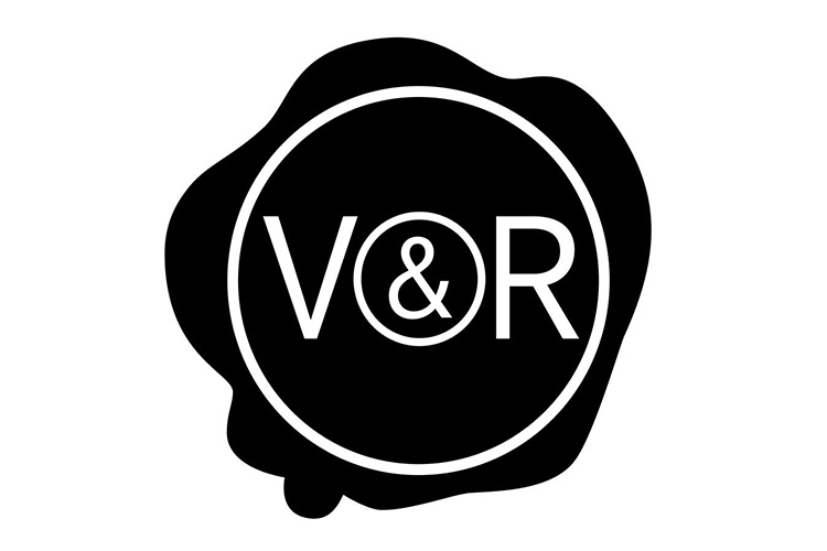 v_&_r_Logo